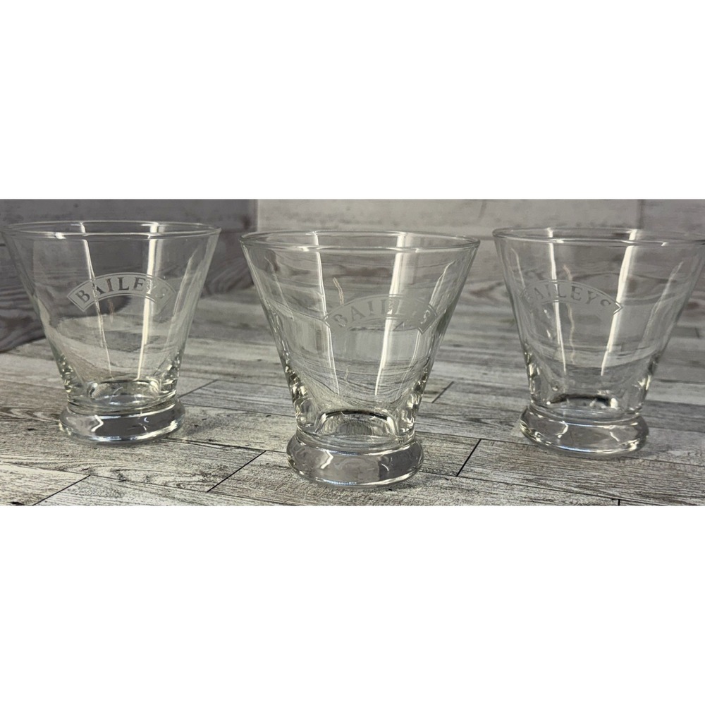 Baileys Irish Cream glasses Flared Rocks Style Clear‎ Frosted Logo 3 Glasses.